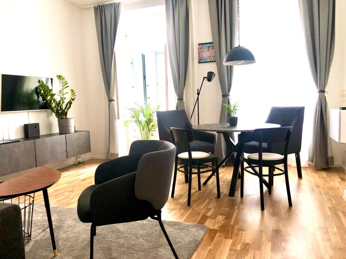 Boutique Apartment Kingfisher - Viennas Trendiest Neighbourhood Bagian luar foto